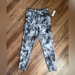 NWT Fabletics Dark Dye Women’s Leggings